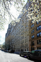 15 W 81st St in New York, NY - Building Photo - Building Photo