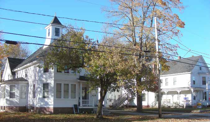 8-9 Eastern Ave in Rochester, NH - Building Photo