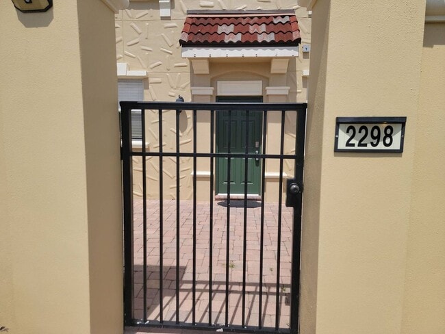 2298 Bella Vista Dr in Davenport, FL - Building Photo - Building Photo