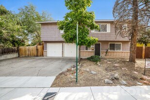 1270 Kings Row in Reno, NV - Building Photo