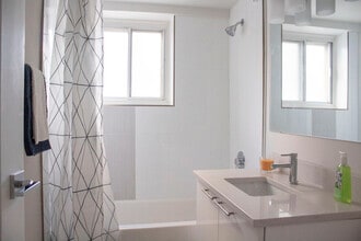 2121 Saint-Mathieu in Montréal, QC - Building Photo - Building Photo