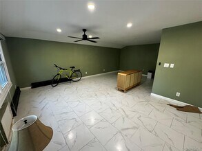 89-32 Pontiac St in Queens, NY - Building Photo - Building Photo