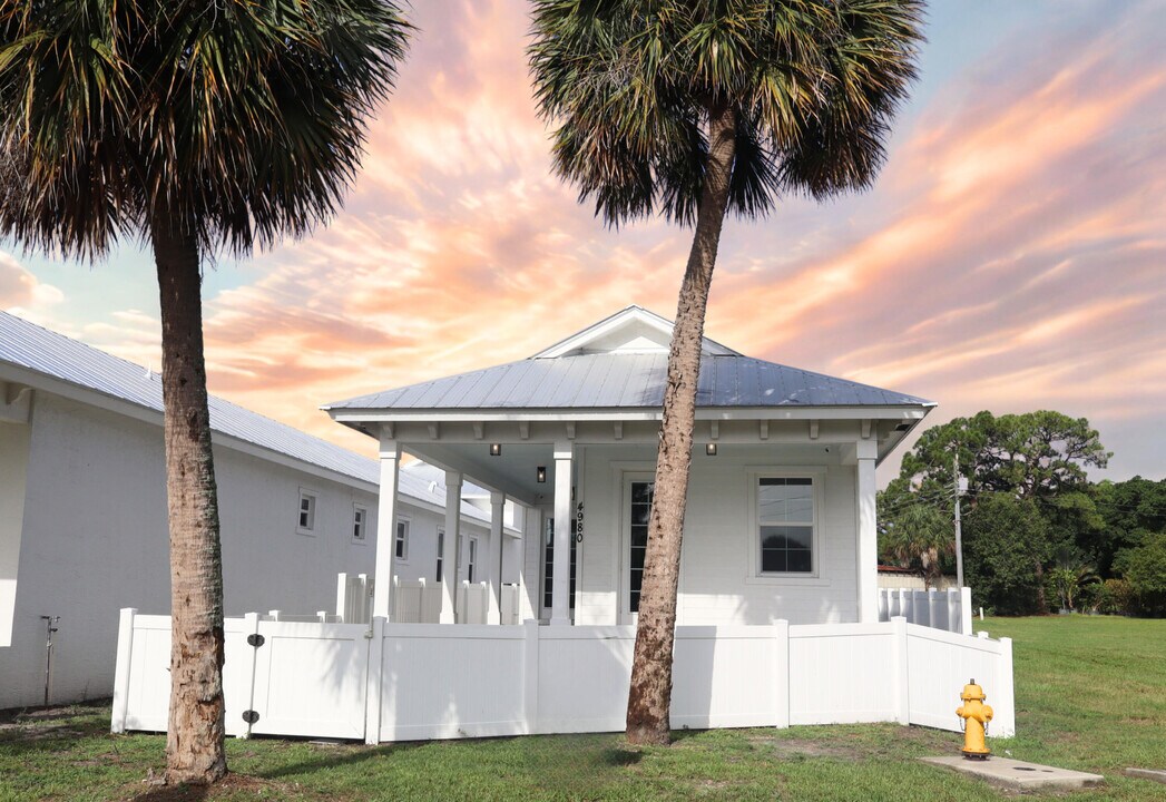 4980 SE Railway Ave in Stuart, FL - Building Photo