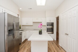 10 Heathstone Pl in Spring, TX - Building Photo - Building Photo