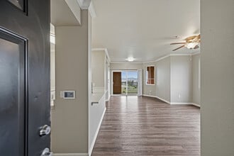 The Tides in Richmond, CA - Foto de edificio - Building Photo