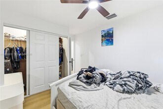 5666 Mayo St in Hollywood, FL - Building Photo - Building Photo