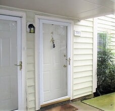 7741 Willow Point Dr in Falls Church, VA - Building Photo - Building Photo