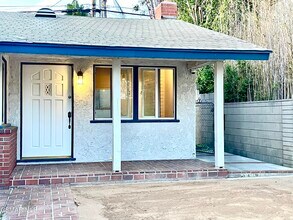 1045 Marvista Ave in Seal Beach, CA - Building Photo - Building Photo