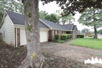 5291 Twin Woods Ave in Memphis, TN - Building Photo - Building Photo