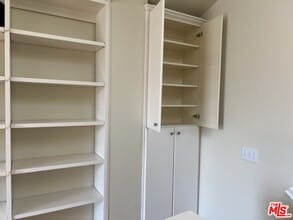 729 Kenmore Cir in Thousand Oaks, CA - Building Photo - Building Photo