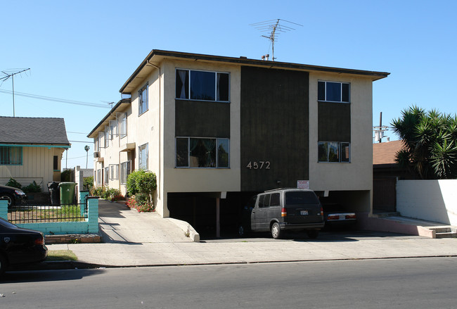 4572 Maplewood Ave in Los Angeles, CA - Building Photo - Building Photo