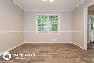 998 Autumn Crest Ct in Stone Mountain, GA - Building Photo - Building Photo