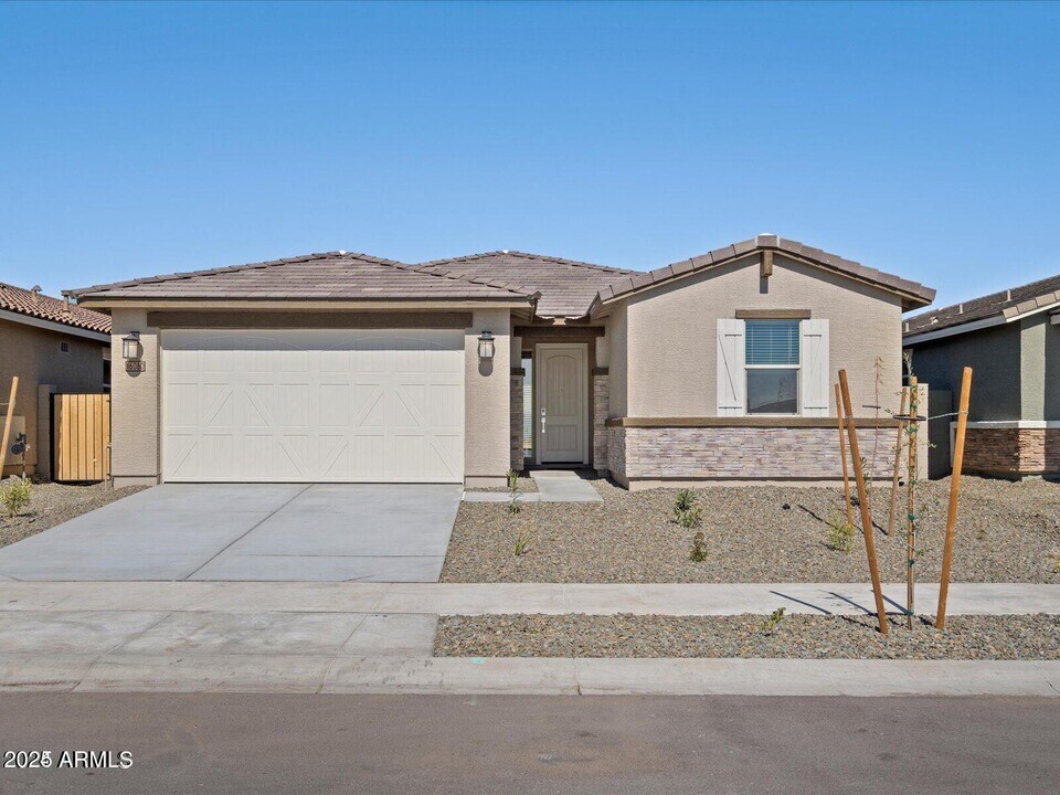 16080 W El Cortez Pl in Sun City West, AZ - Building Photo
