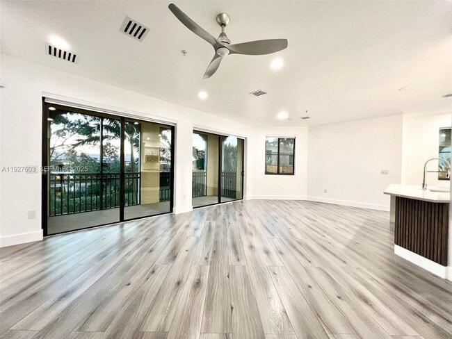 2955 NW 126th Ave in Sunrise, FL - Building Photo - Building Photo