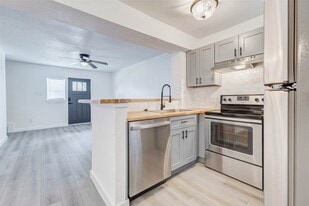 1701 Johanna Dr in Houston, TX - Building Photo