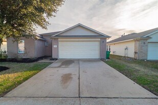 19643 Summerlin Dr in Katy, TX - Building Photo