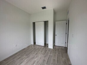 9121 Waldrep St in Port Charlotte, FL - Building Photo - Building Photo