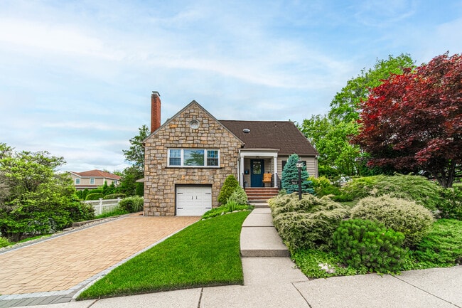 property at 364 Rutland Ave