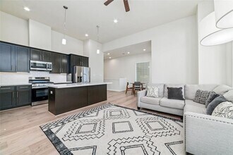148 Knightsbridge Park Ln in Houston, TX - Building Photo - Building Photo