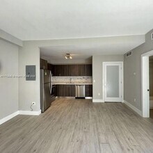 1100 10th St in Miami Beach, FL - Building Photo - Building Photo