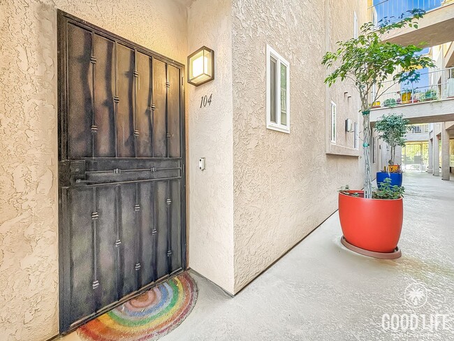 521 Arbor Dr in San Diego, CA - Building Photo - Building Photo