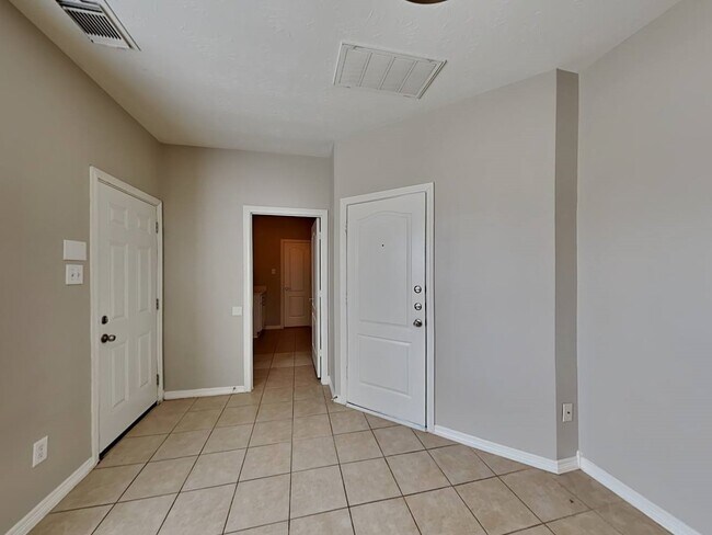 28919 Hidden Lake Ct in Magnolia, TX - Building Photo - Building Photo