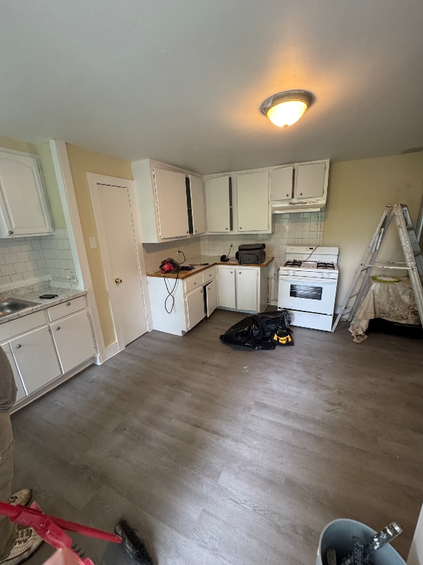 93 Cross St