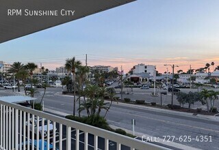 6161 Gulf Winds Dr in St Pete Beach, FL - Building Photo - Building Photo