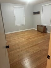 26 Read St in Lowell, MA - Foto de edificio - Building Photo