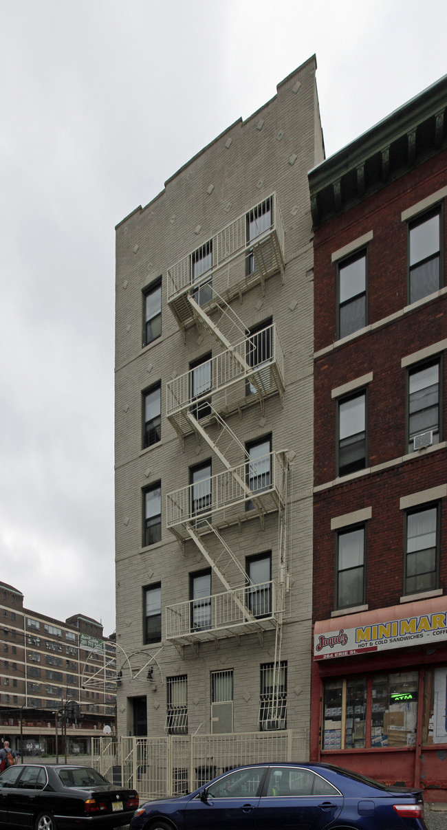 266 Erie St in Jersey City, NJ - Foto de edificio - Building Photo