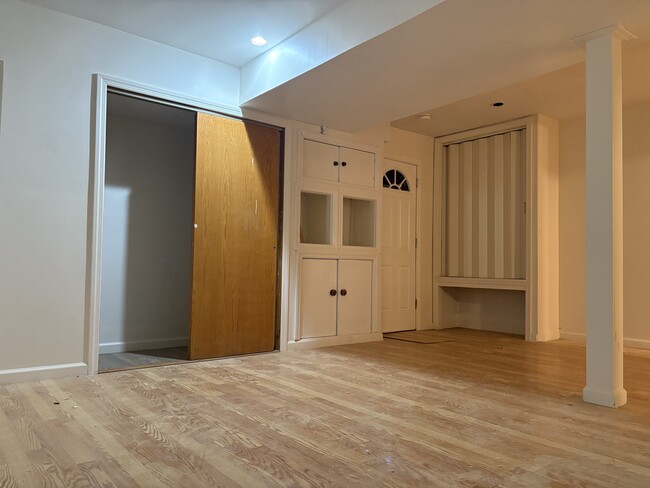 110 Sunnyside Ave, Unit 1 in Brooklyn, NY - Building Photo - Building Photo