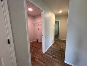 1608 Woodhill Dr in Lebanon, MO - Building Photo - Building Photo