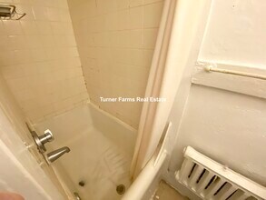 58 Anderson St, Unit 8 in Boston, MA - Foto de edificio - Building Photo