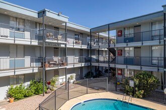 Tempe Terrace in Tempe, AZ - Foto de edificio - Building Photo
