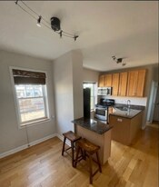 2022 N Spaulding Ave, Unit 2W Apartments