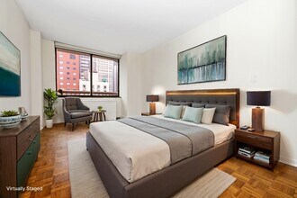 245 E 44th St, Unit 6J in New York, NY - Building Photo - Building Photo