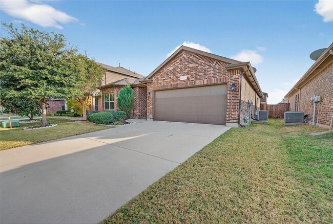 1928 Velarde Rd, Unit A in Fort Worth, TX - Foto de edificio - Building Photo