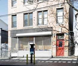 3857 White Plains Rd in Bronx, NY - Foto de edificio - Building Photo