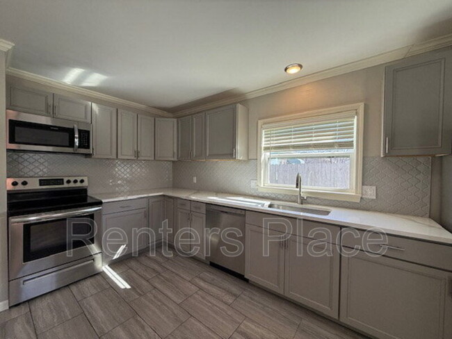 1528 S St Louis Ave in Tulsa, OK - Foto de edificio - Building Photo