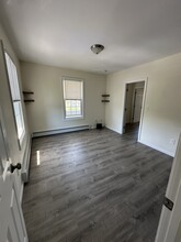 17 Dannunzio Ave, Unit 17 in Enfield, CT - Building Photo - Building Photo