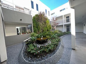 cou119 in Los Angeles, CA - Building Photo - Interior Photo