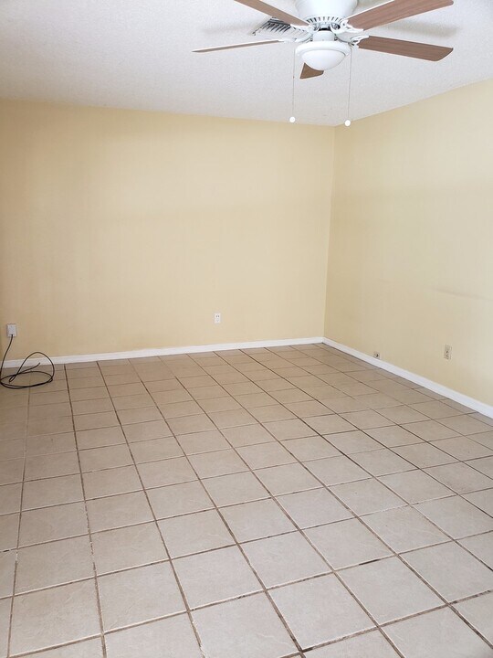 3708 12th St SW in Vero Beach, FL - Building Photo