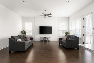 1531 N Red Bud Ln in Round Rock, TX - Building Photo - Building Photo