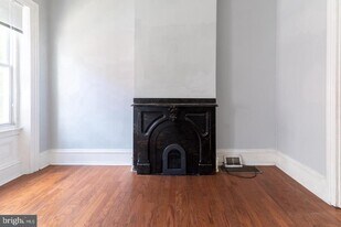 928 S 18th St in Philadelphia, PA - Building Photo