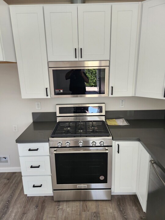 155 Fisher Ct in Calimesa, CA - Building Photo