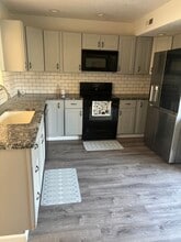 402 Granada Dr in Kendallville, IN - Building Photo - Building Photo