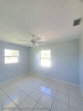 401 Lemans Dr in Sebring, FL - Building Photo - Building Photo