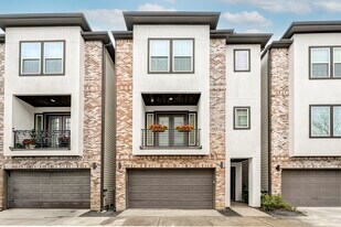 5932 Petty St in Houston, TX - Building Photo