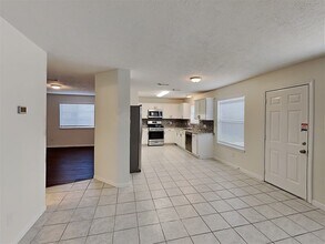 26881 Monarch Manor Ln in Humble, TX - Building Photo - Building Photo