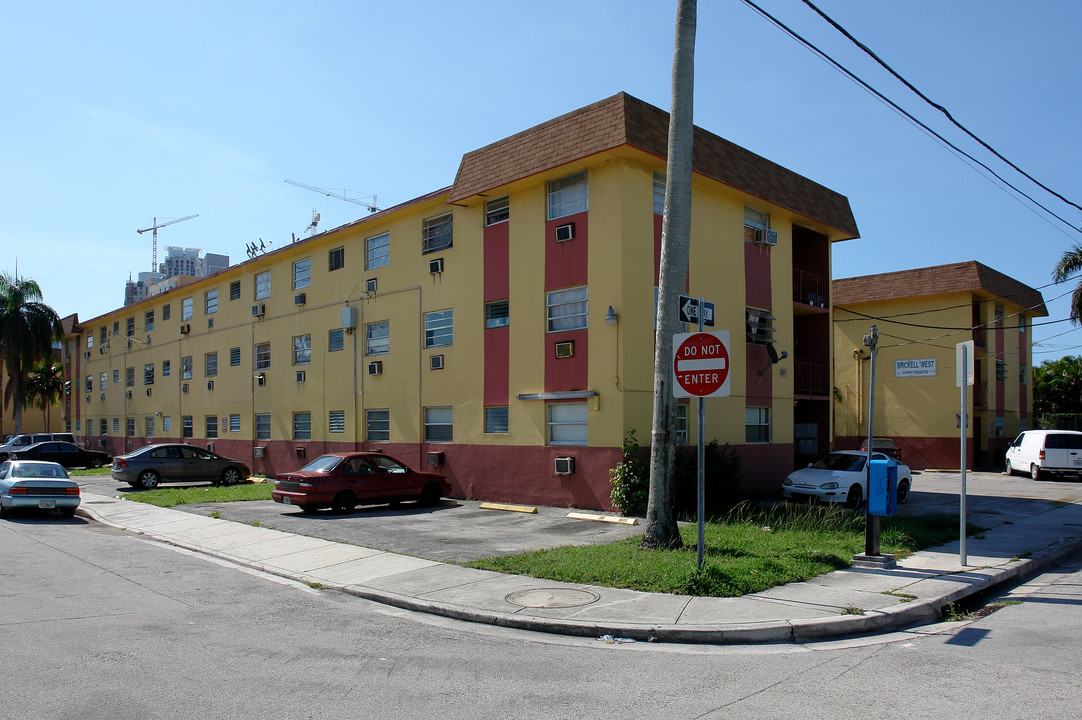 Brickell West Apartments in Miami, FL - Building Photo